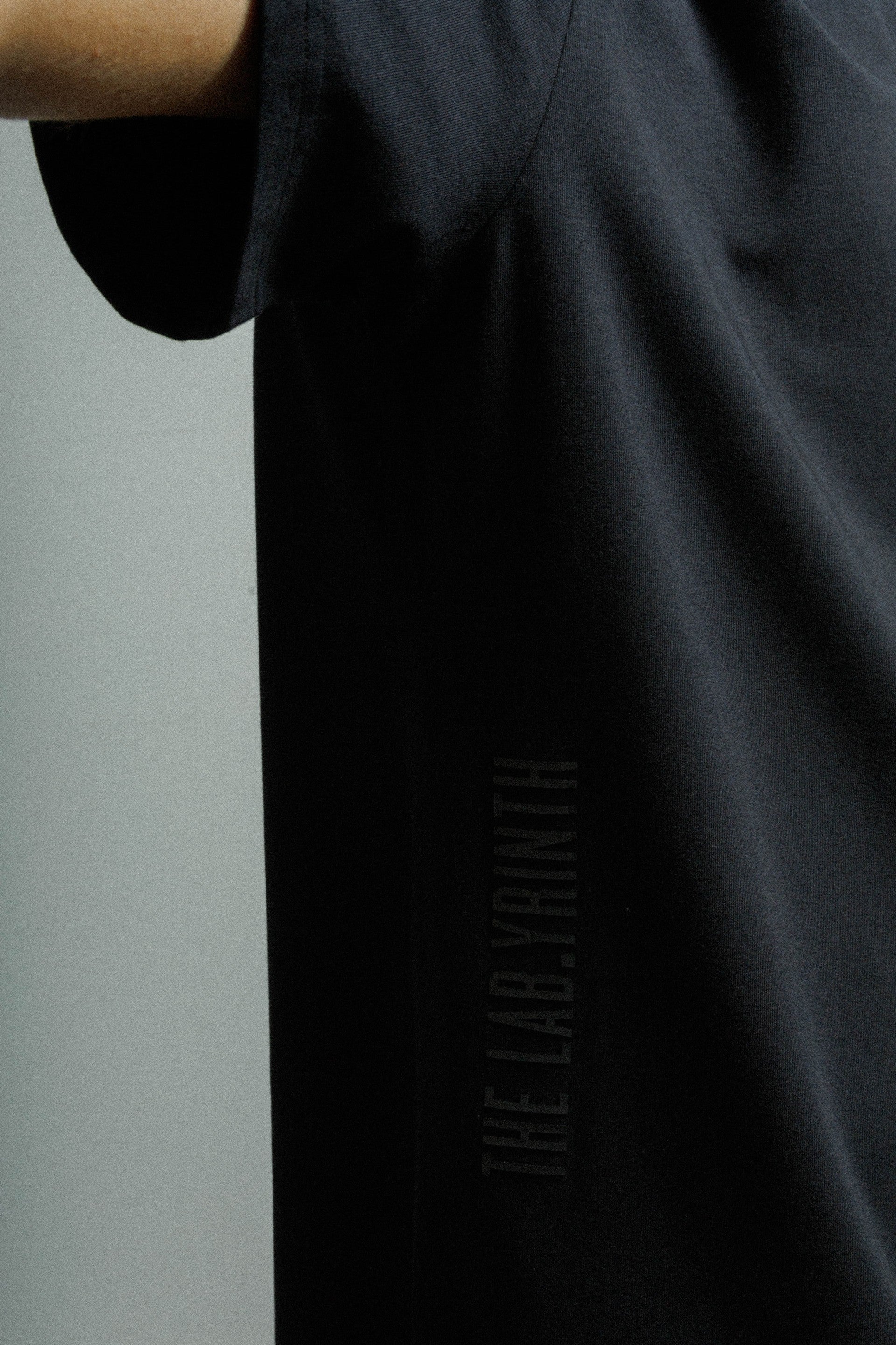 T-shirt The Lab.yrinth LH Preto - 100-LH-01