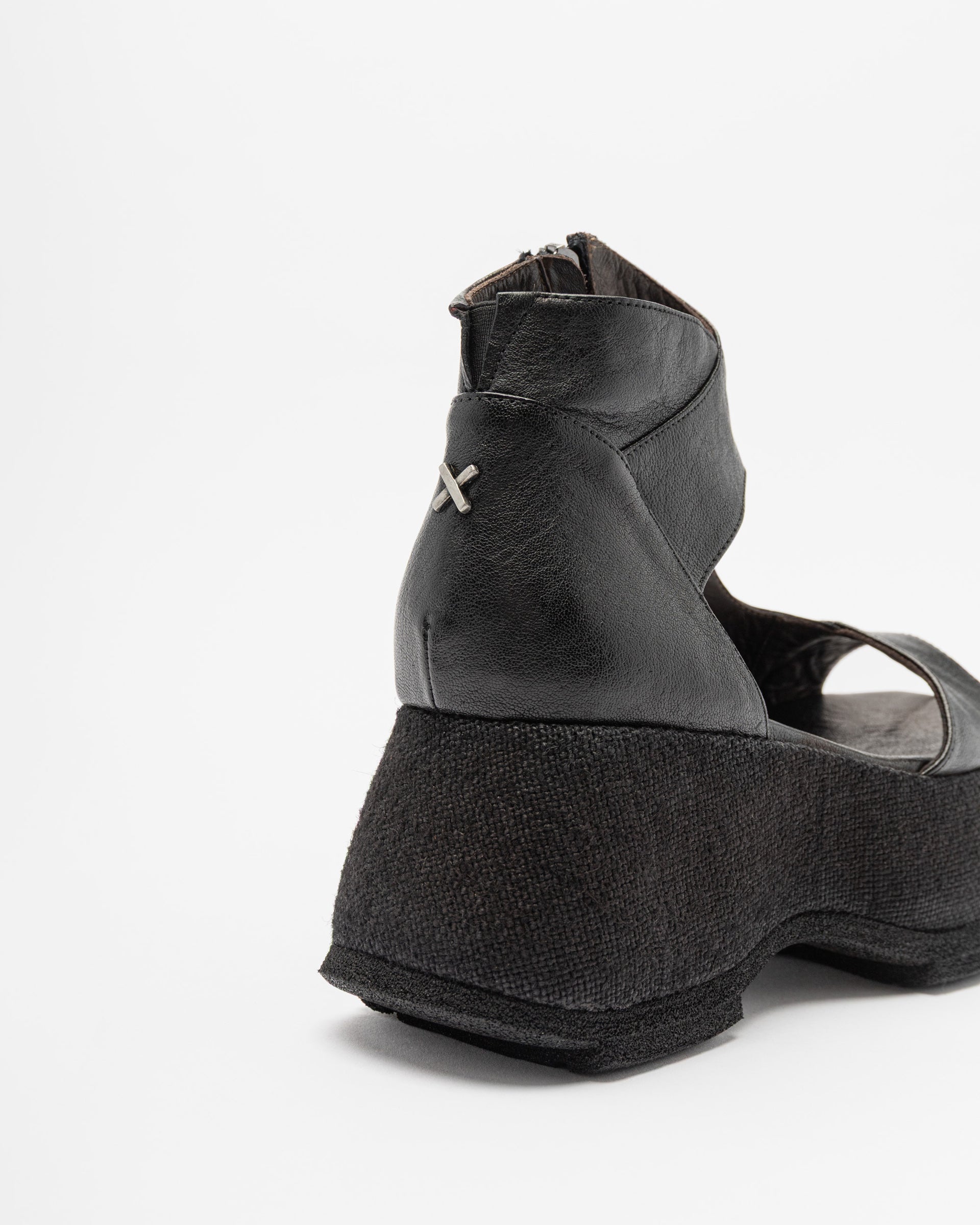 Botins de plataforma Le Ruemarcel NARIK421 Preto - 102-NAR421-01