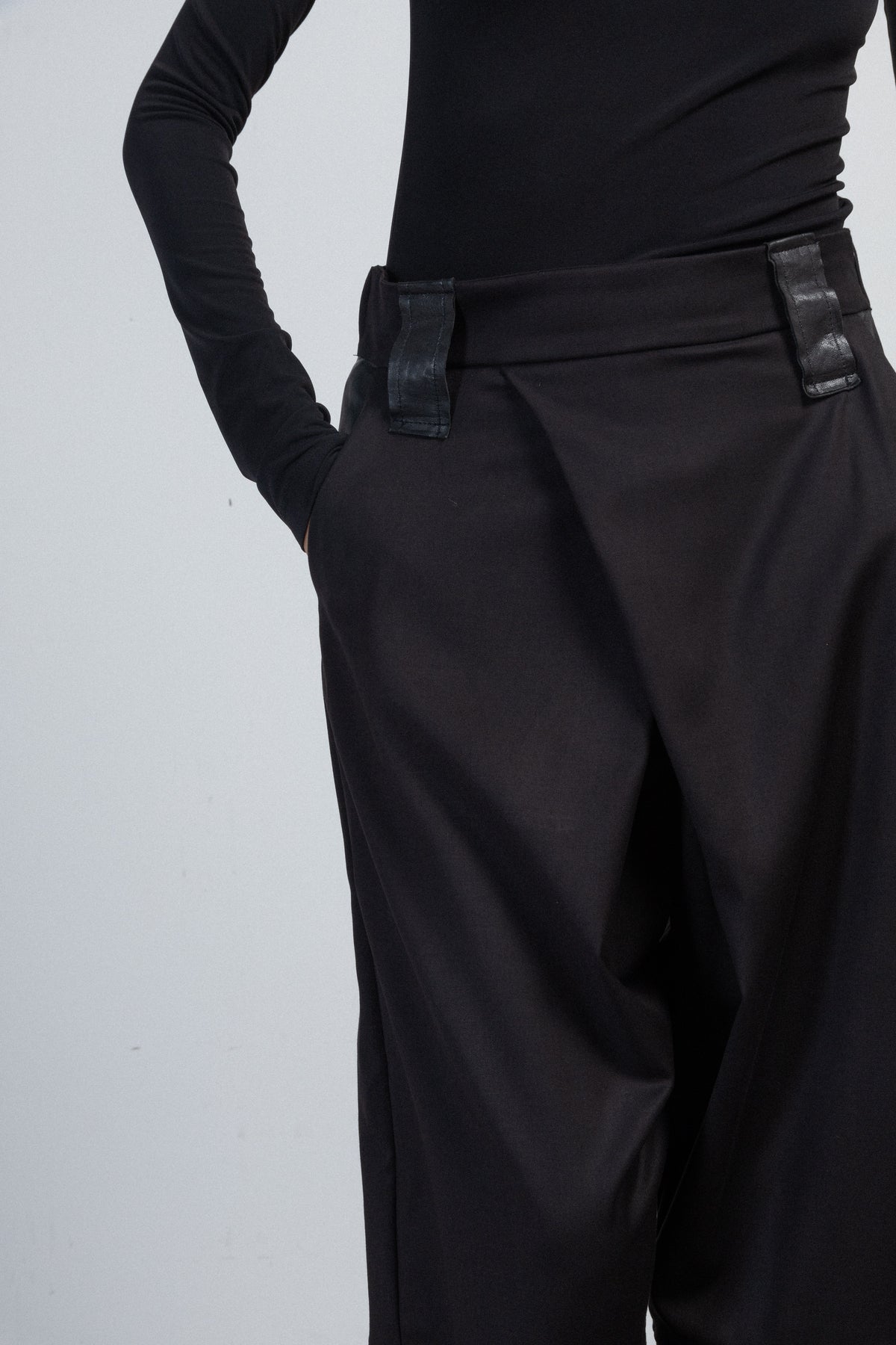 Calças culotte Le Ruemarcel YURI Preto - 102-YURI-01