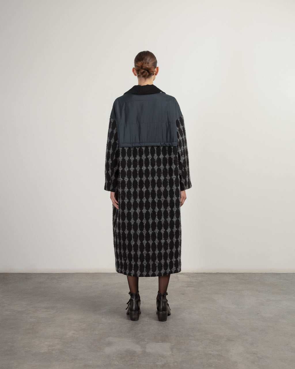 Neirami C021OV Black Jacket