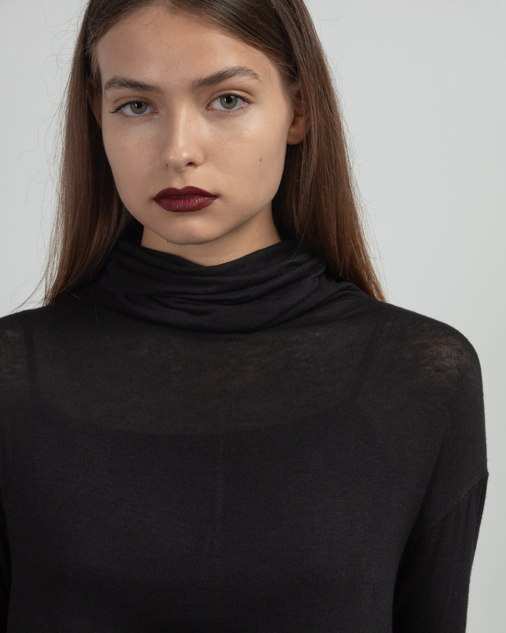 Camisola gola alta Neirami T010CO Preto - 121-T010CO-01