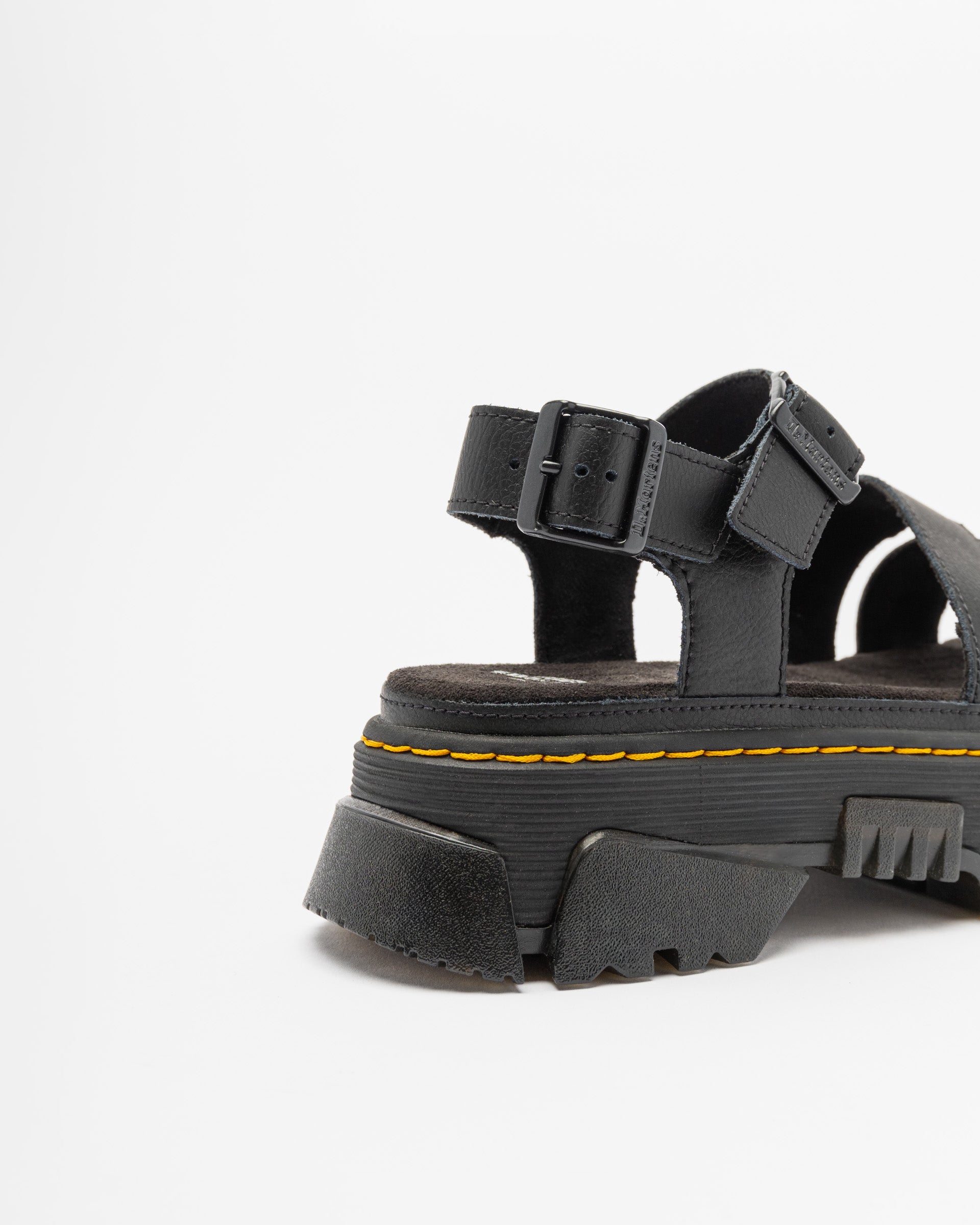 Sandálias de plataforma Dr. Martens Mattison2S Preto - 185-MATTIA-01