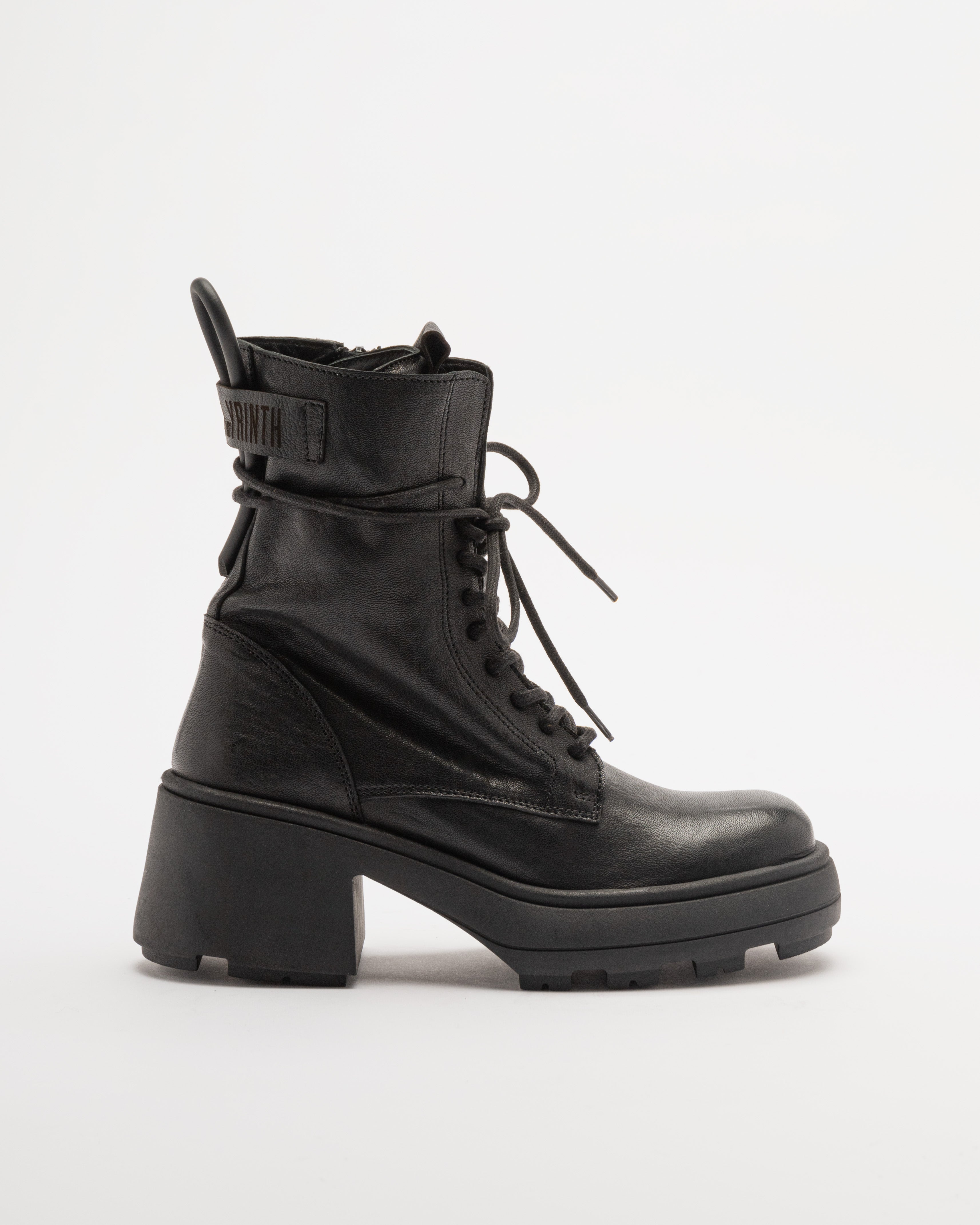 The Lab.yrinth L-550 Boots Black