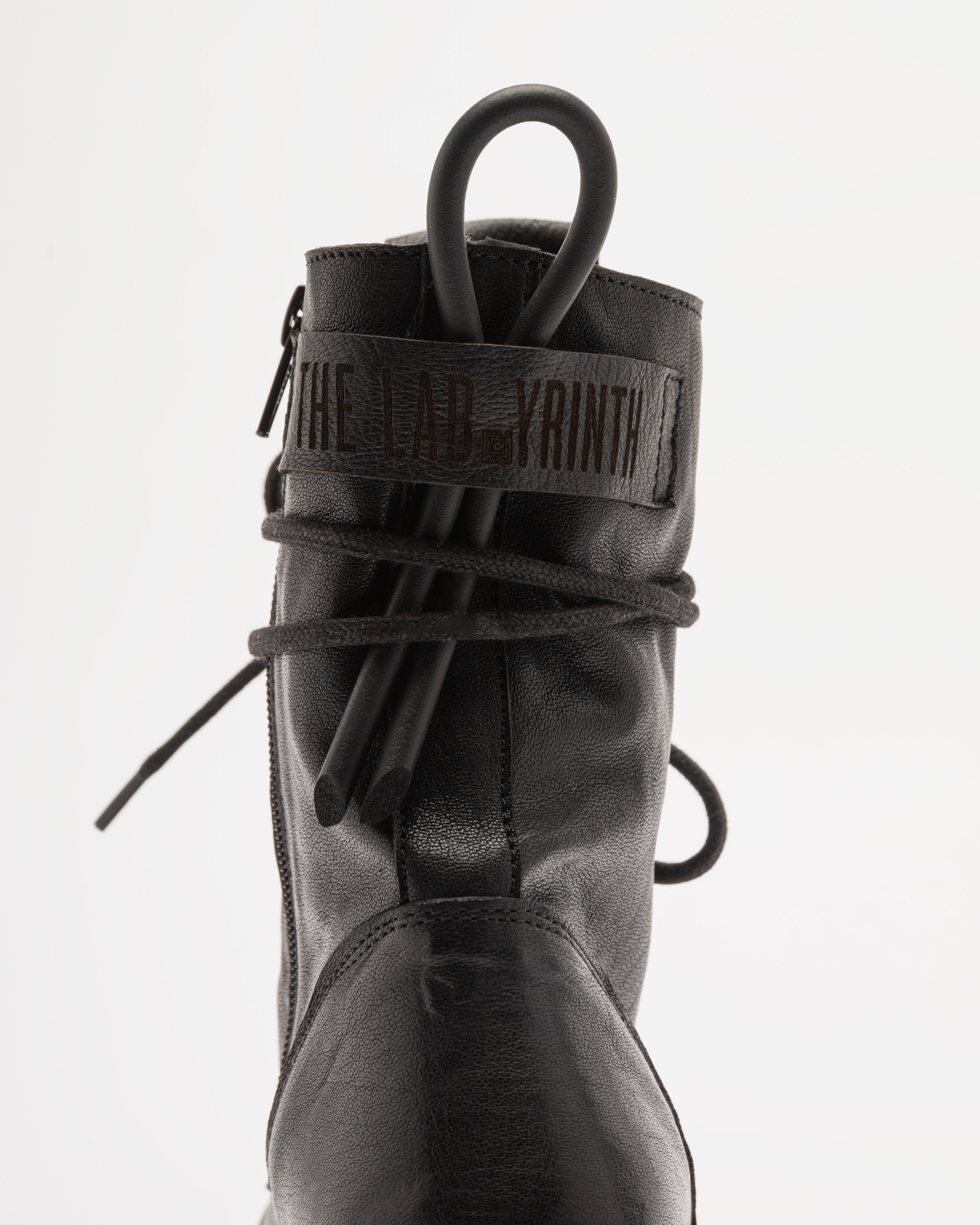 The Lab.yrinth L-550 Boots Black