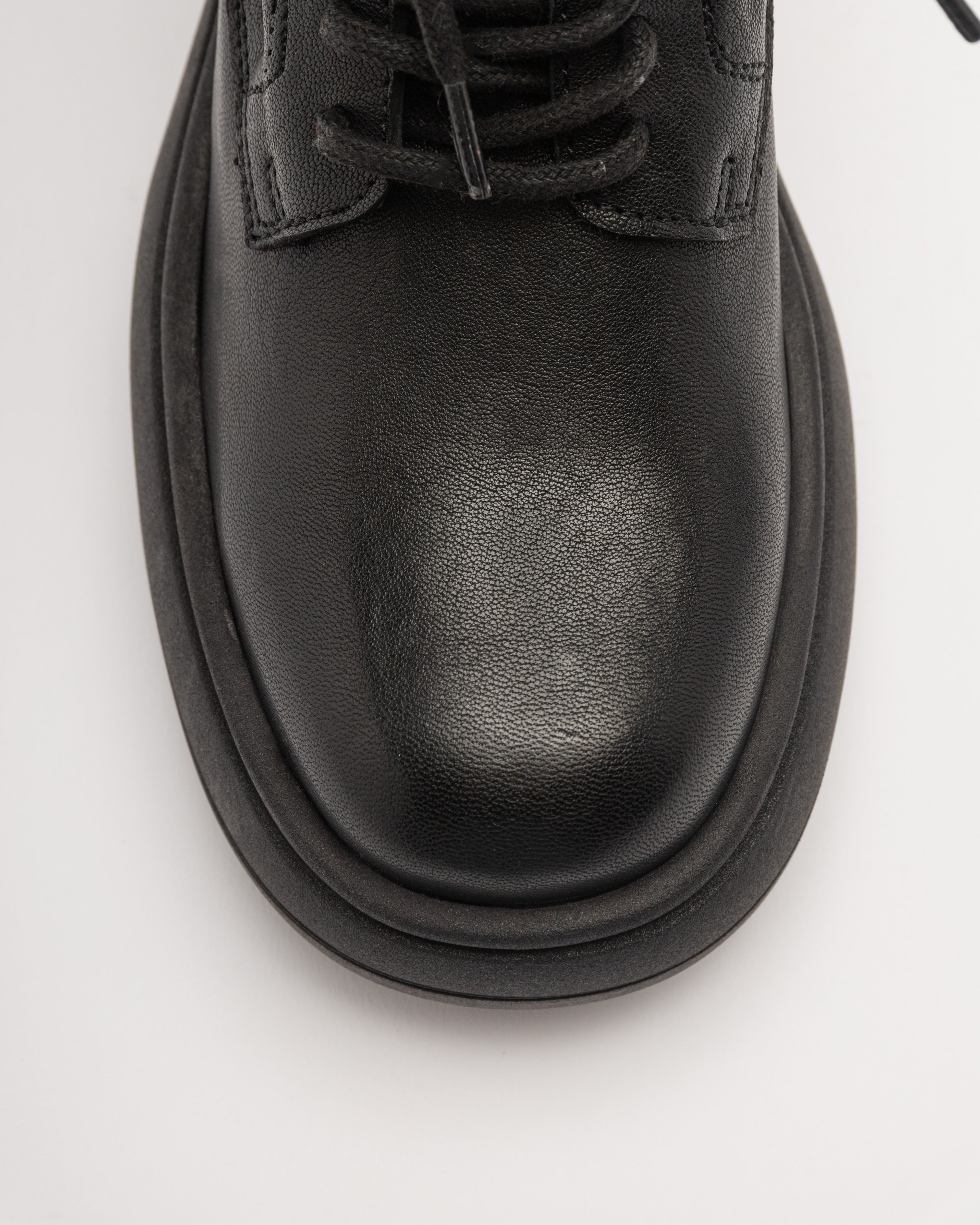 The Lab.yrinth L-550 Boots Black