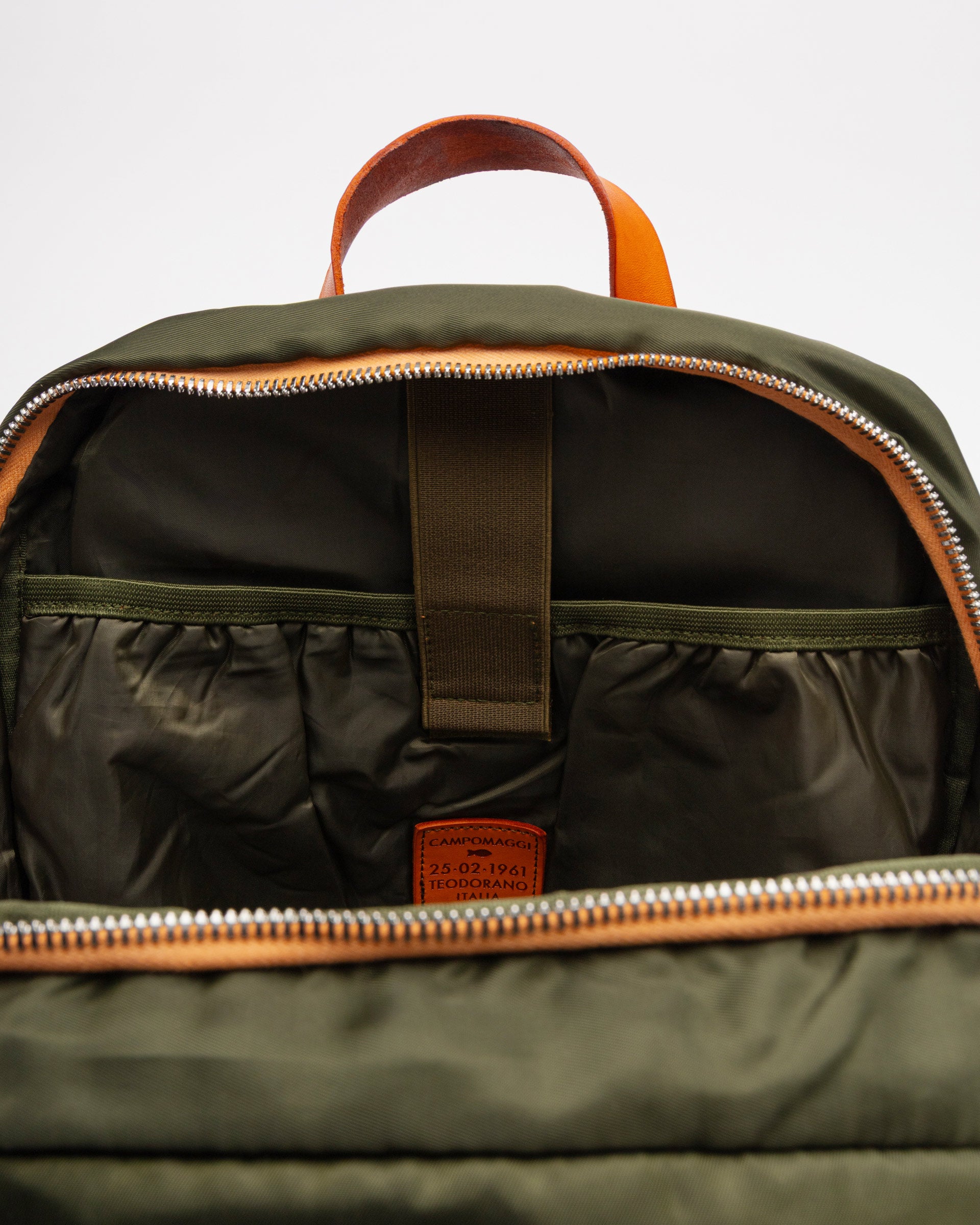 Campomaggi C041690NDX2772 Khaki Green Backpack