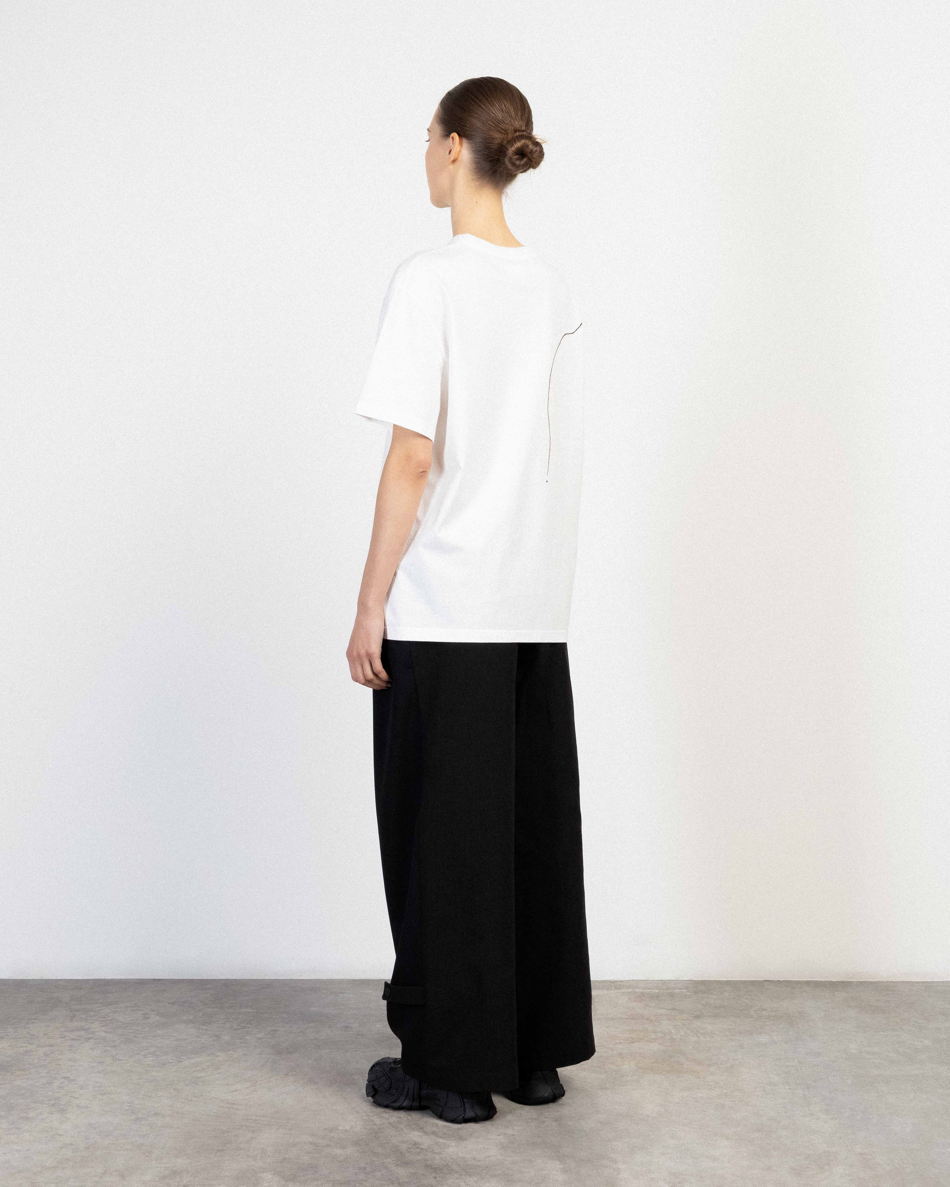 T-shirt The Lab.yrinth TSH-01 Branco - 253-LH-00