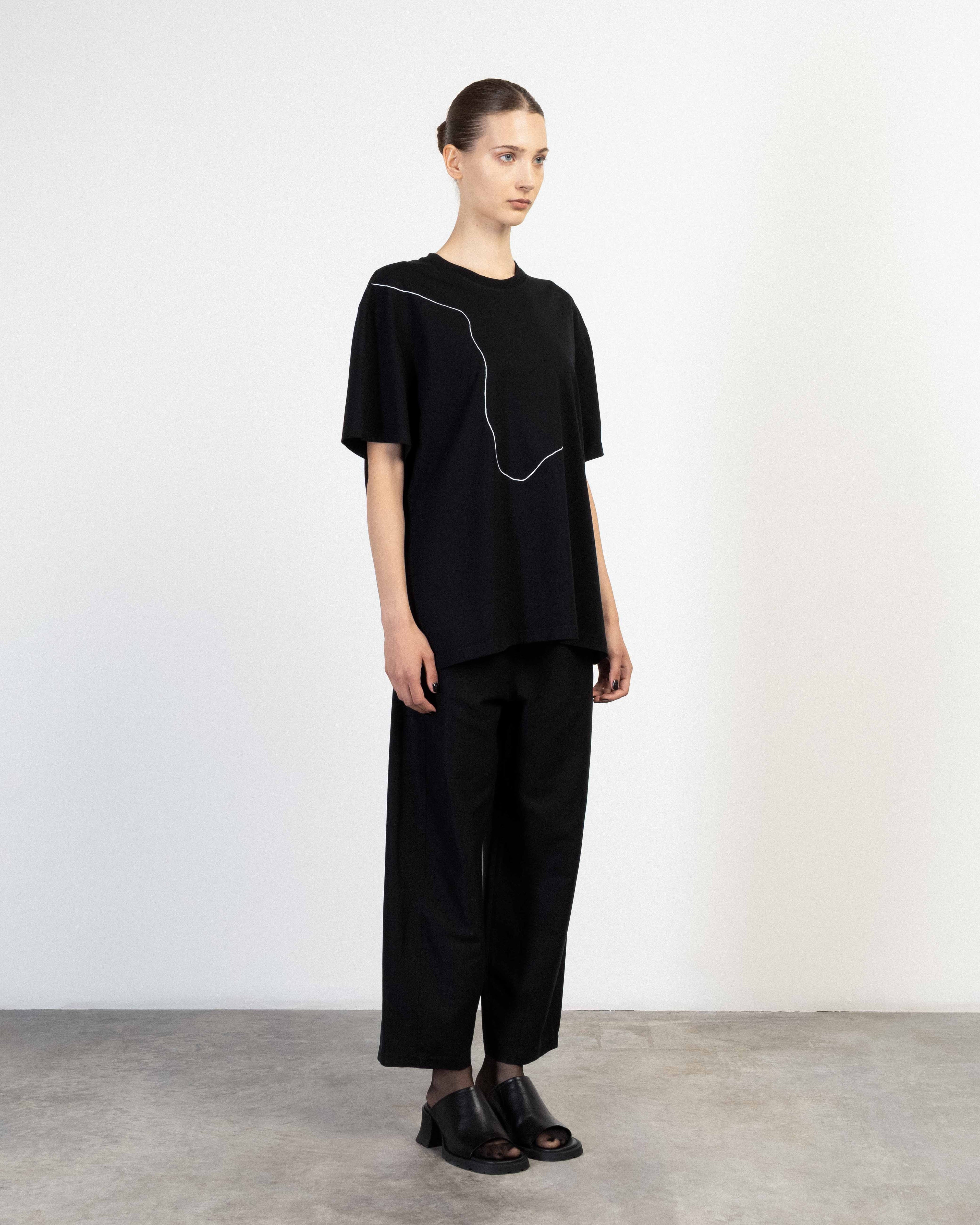 T-shirt The Lab.yrinth TSH-01 Preto - 253-LH-01