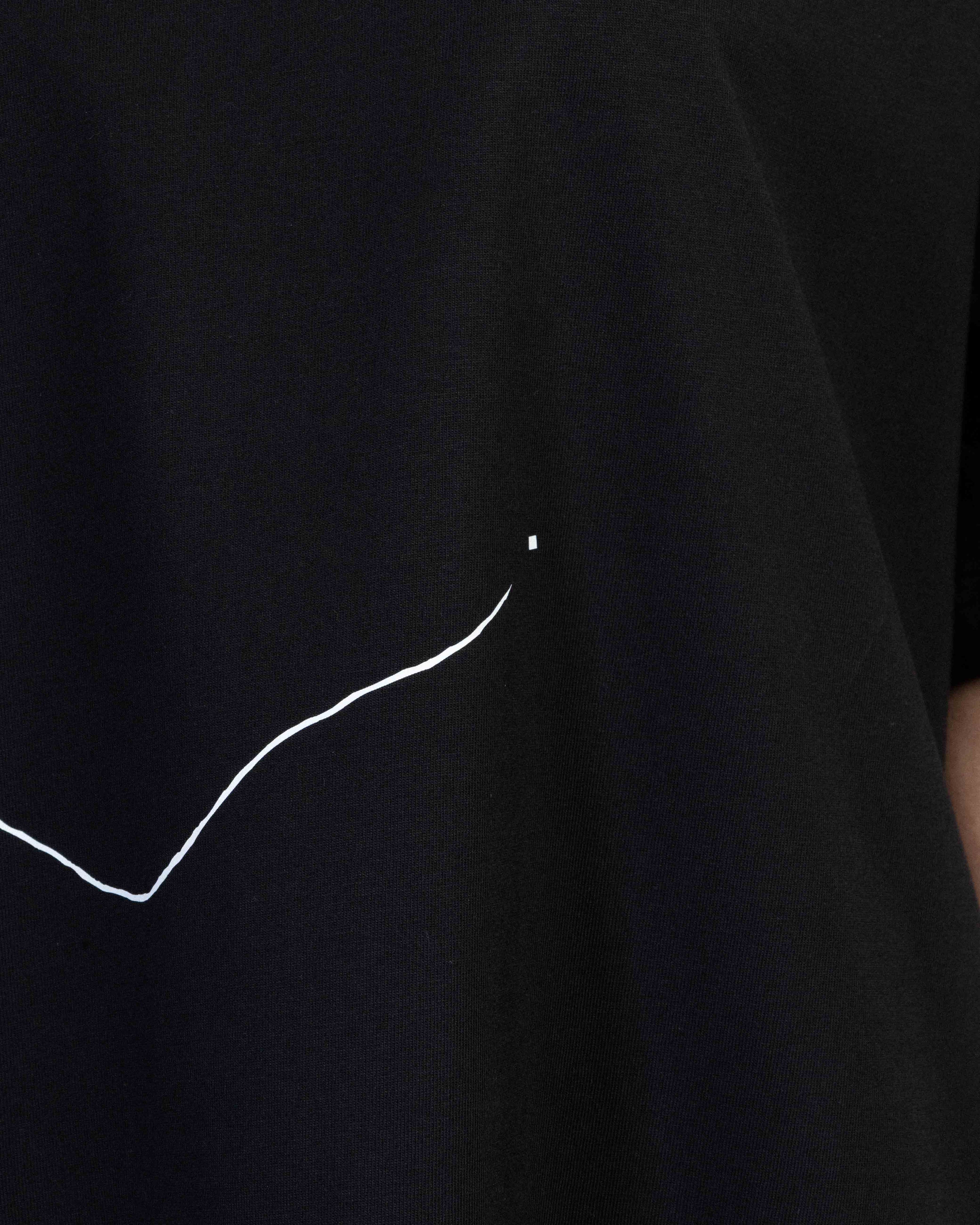 T-shirt The Lab.yrinth TSH-01 Preto - 253-LH-01