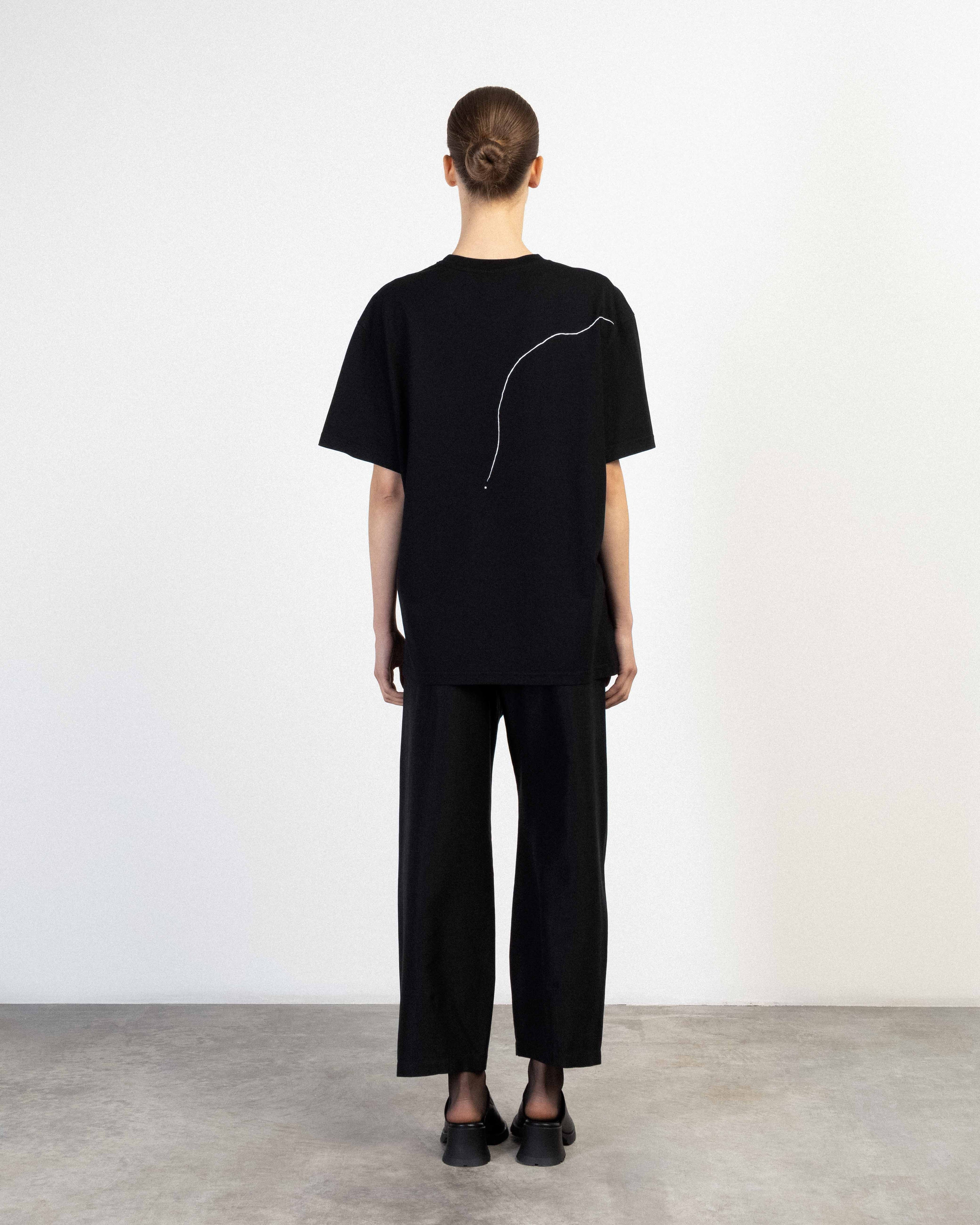 T-shirt The Lab.yrinth TSH-01 Preto - 253-LH-01