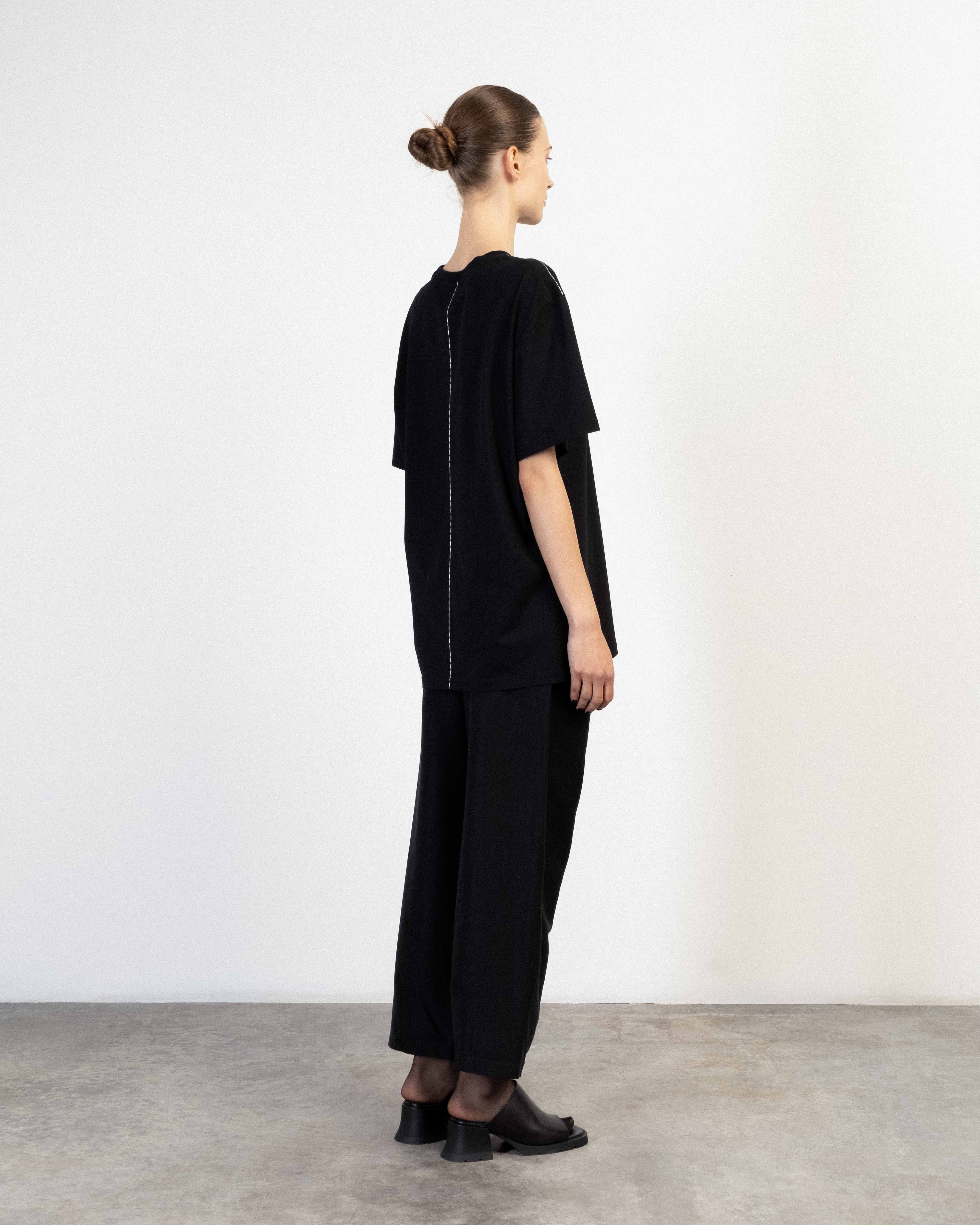 T-shirt The Lab.yrinth TSH-02 Preto - 253-LH1-01