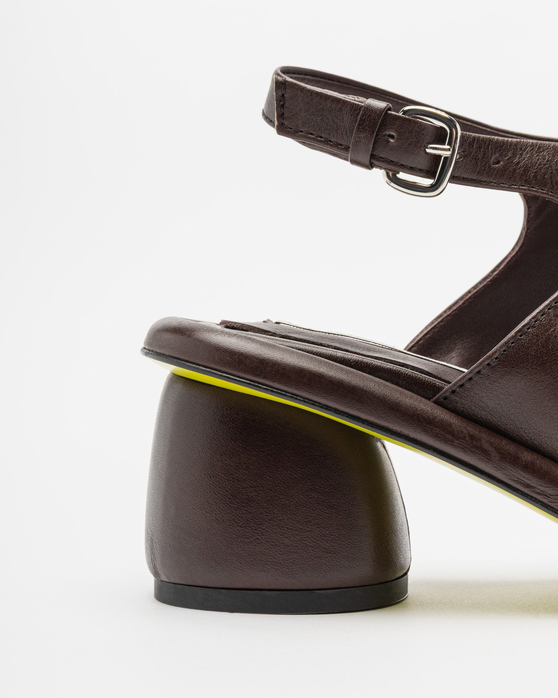 Ernesto Dorani 8DYVO01 Burgundy Sandal