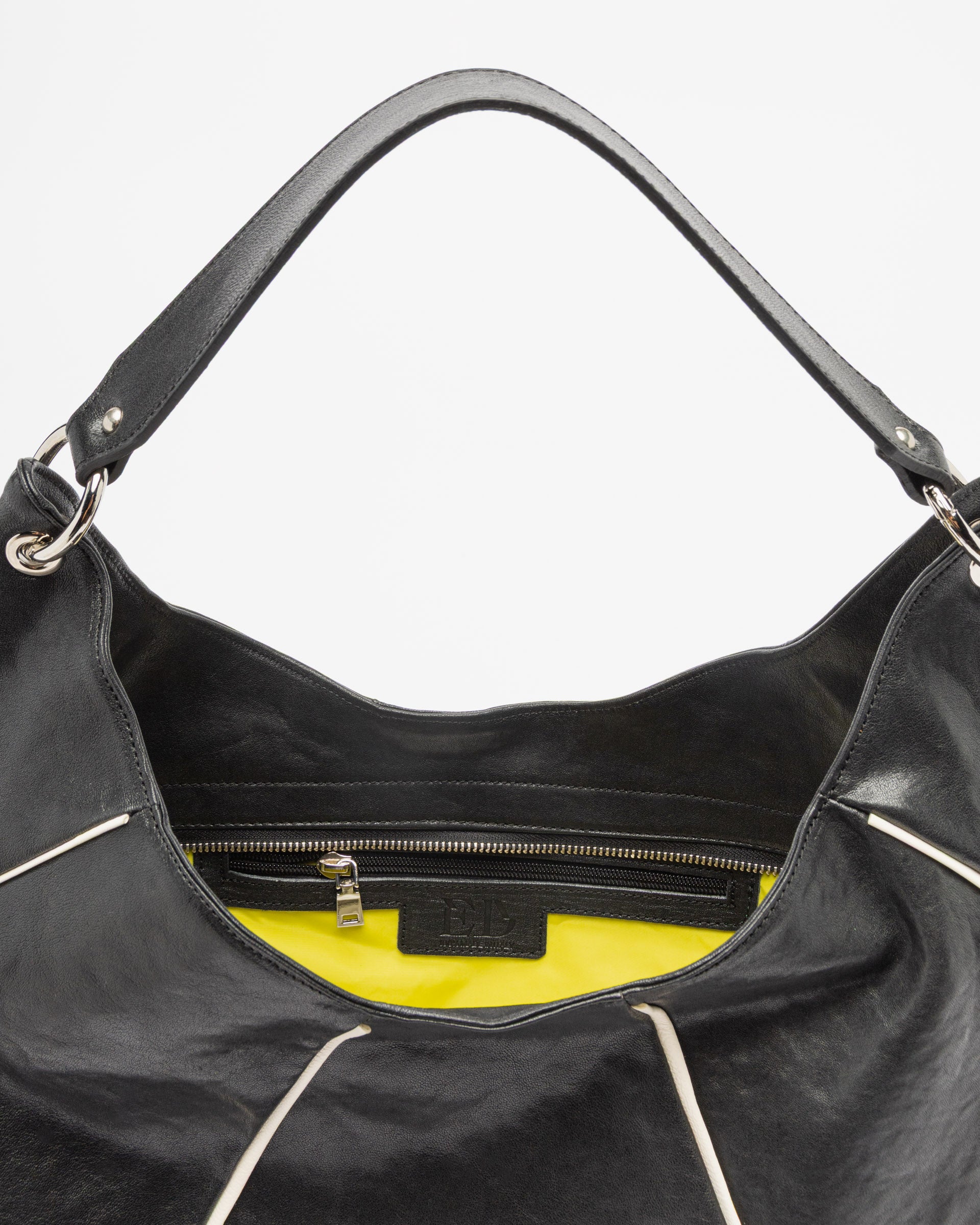 Mala hobo Ernesto Dolani 10BJUTTA Preto - 27-JUTTA-01