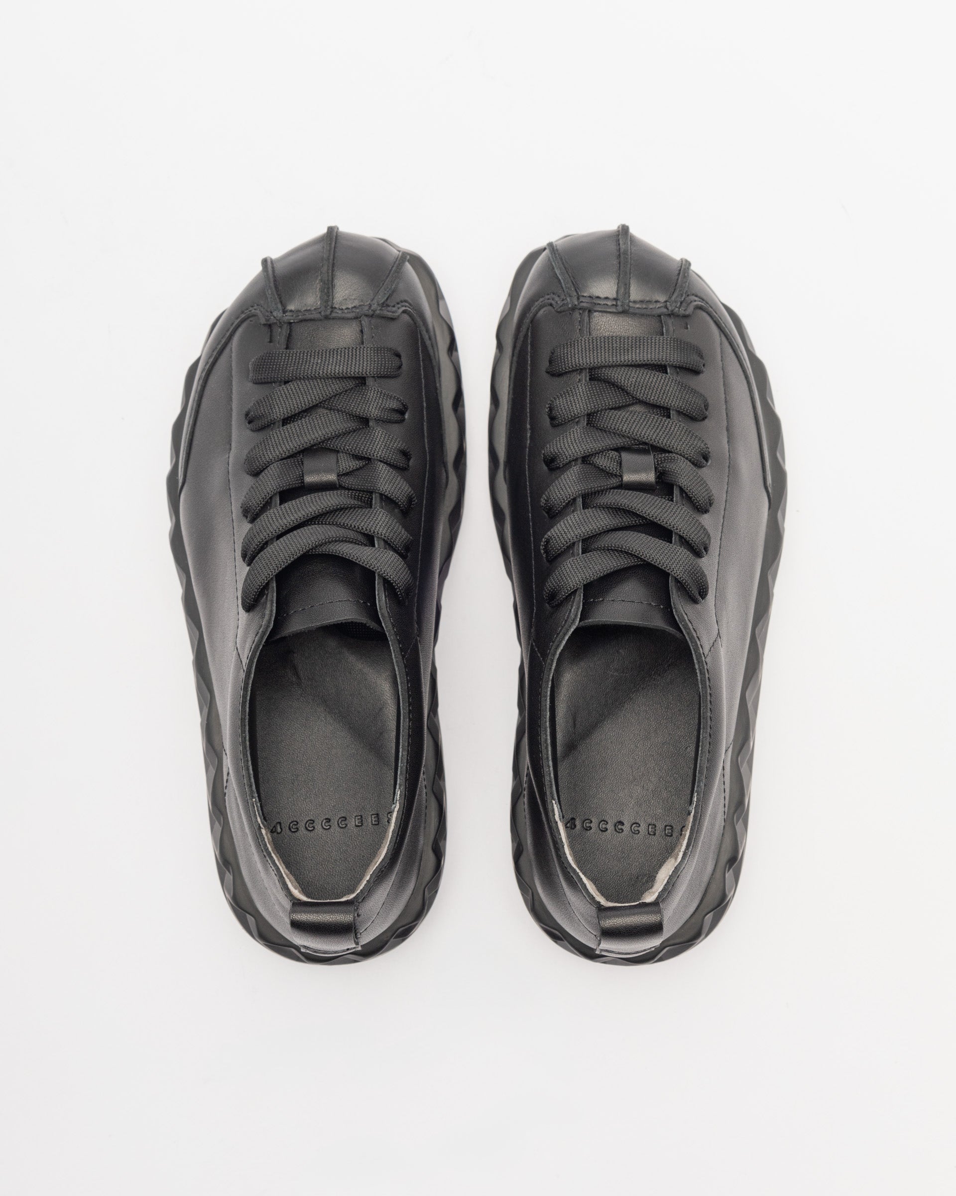 4ccccees JABARACOMET Black Sneakers