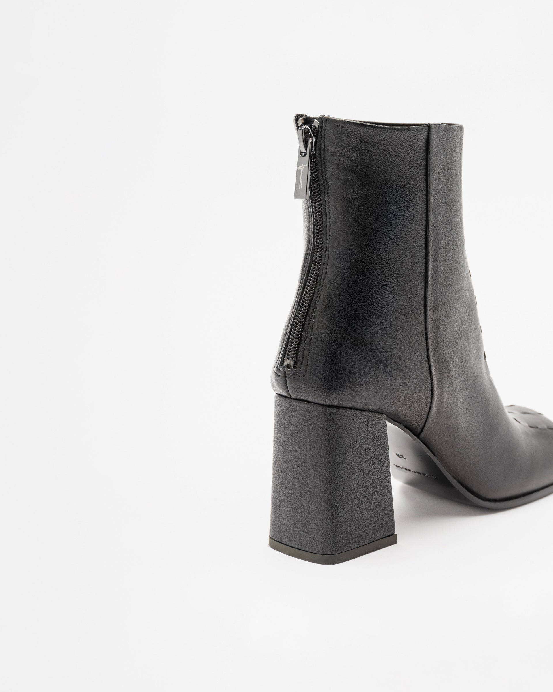 Botins The Lab.yrinth A80 Preto - 50-A80-51