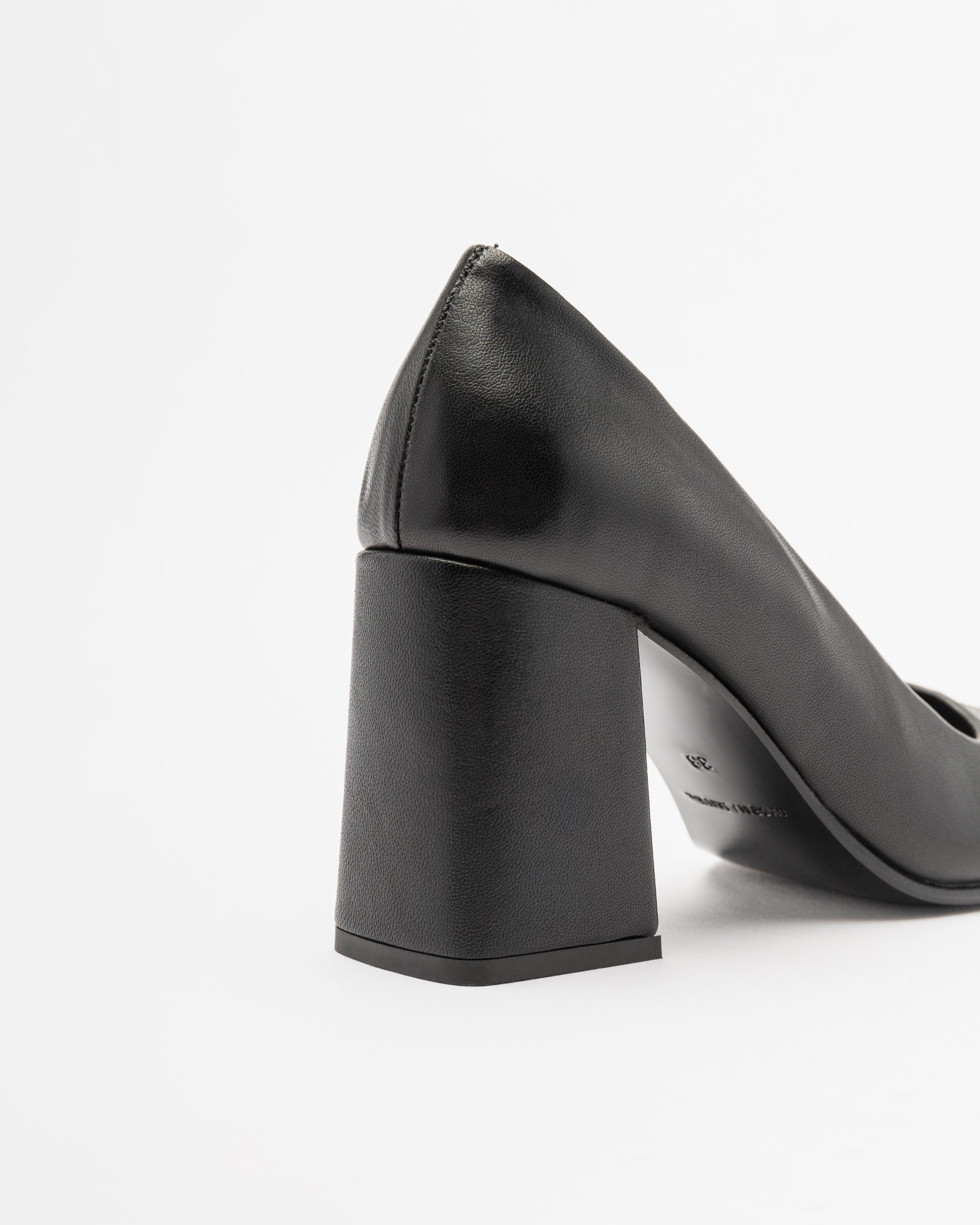 Sapatos The Lab.yrinth A81 Preto - 50-A81-01