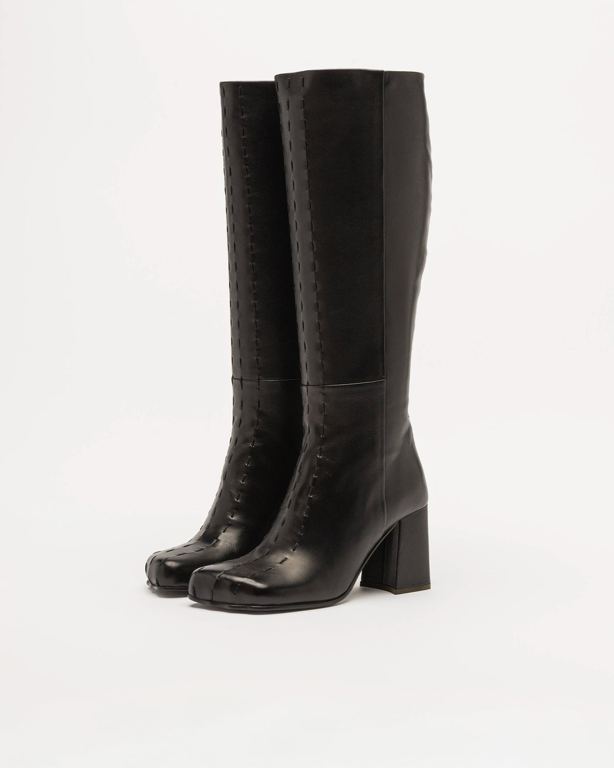 The Lab.yrinth A84 Black high-top boots