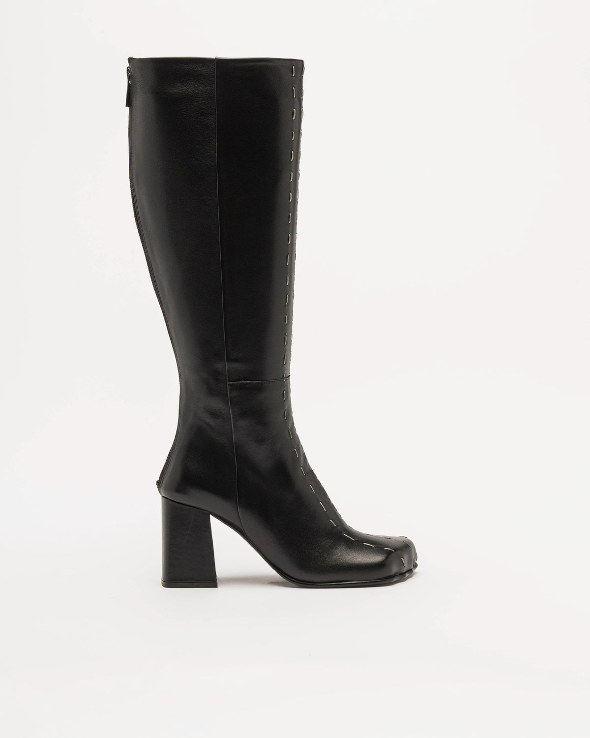 The Lab.yrinth A84 Black high-leg boots