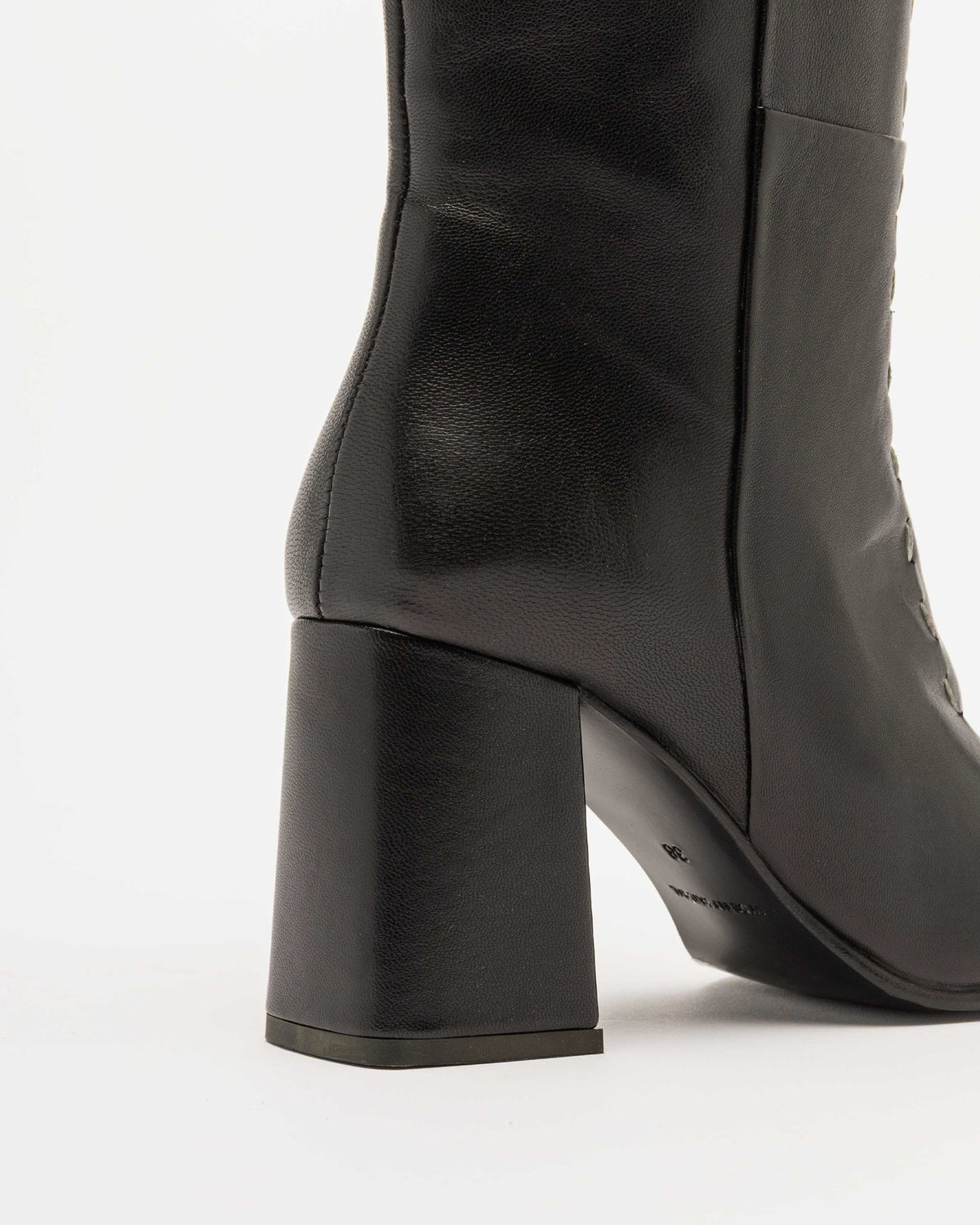 The Lab.yrinth A85 Mid-Calf Boots Black
