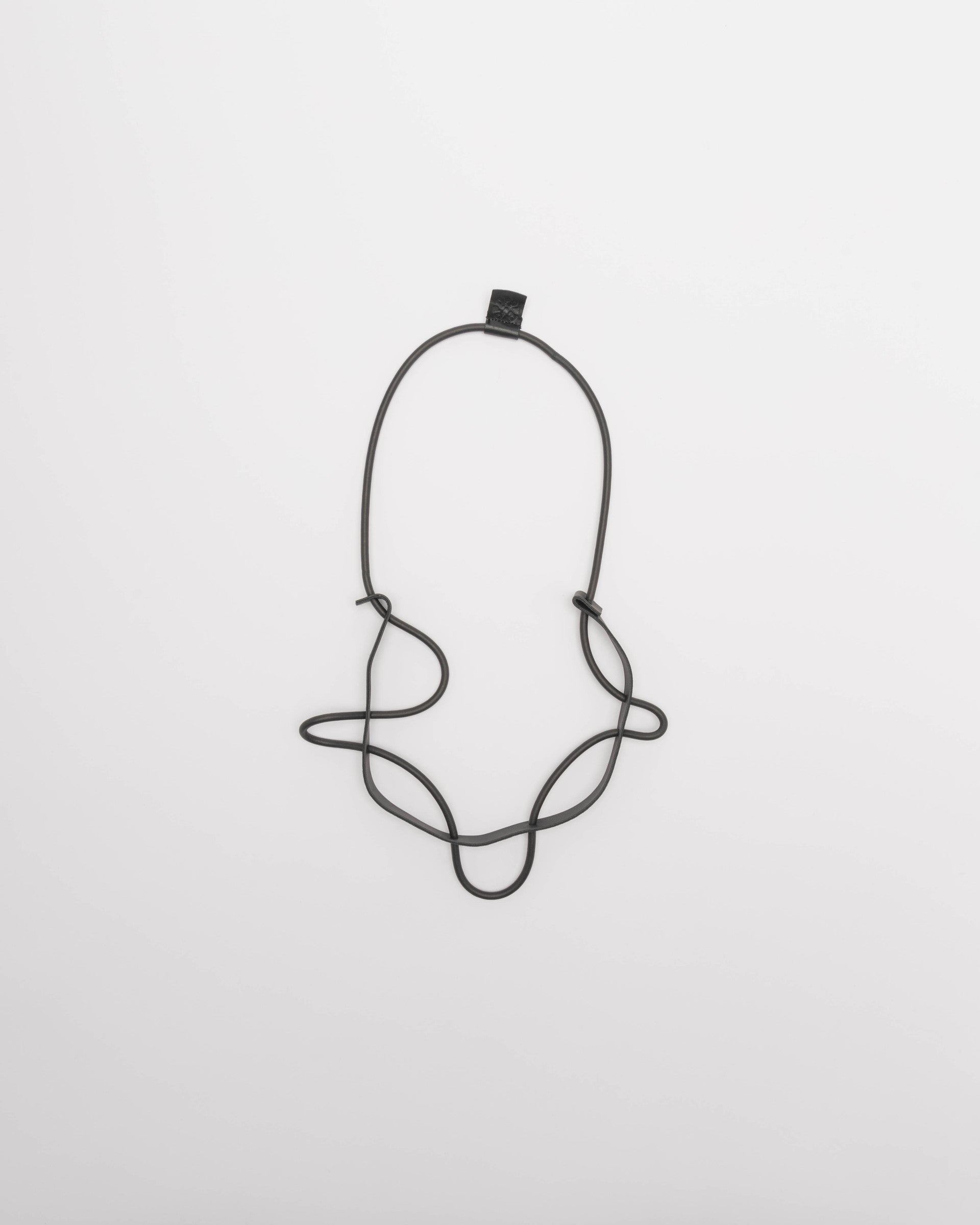 Colar Papucei A.JAMES Preto - 55-AJAMES-01