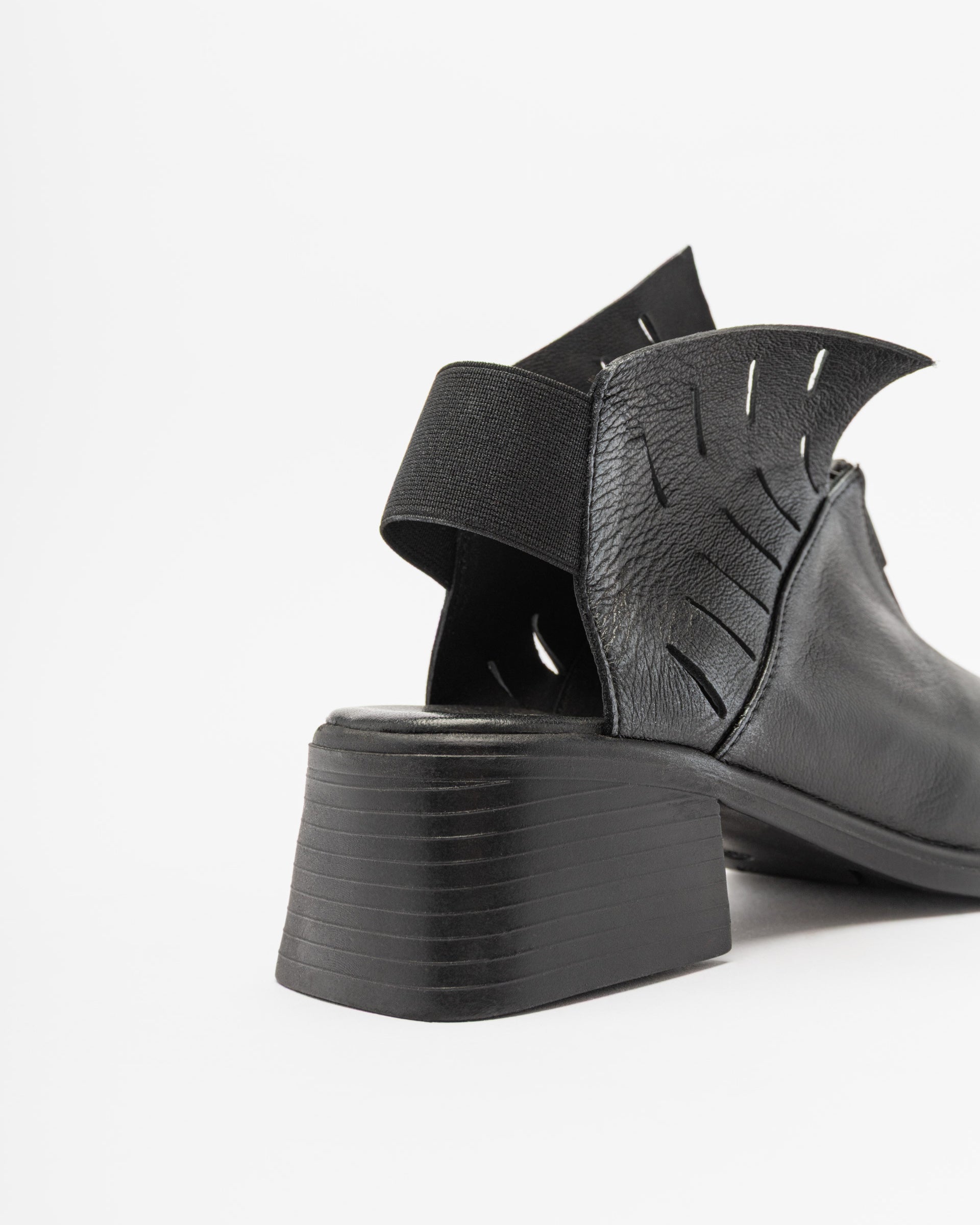 Sandals Papucei BESIANA Black
