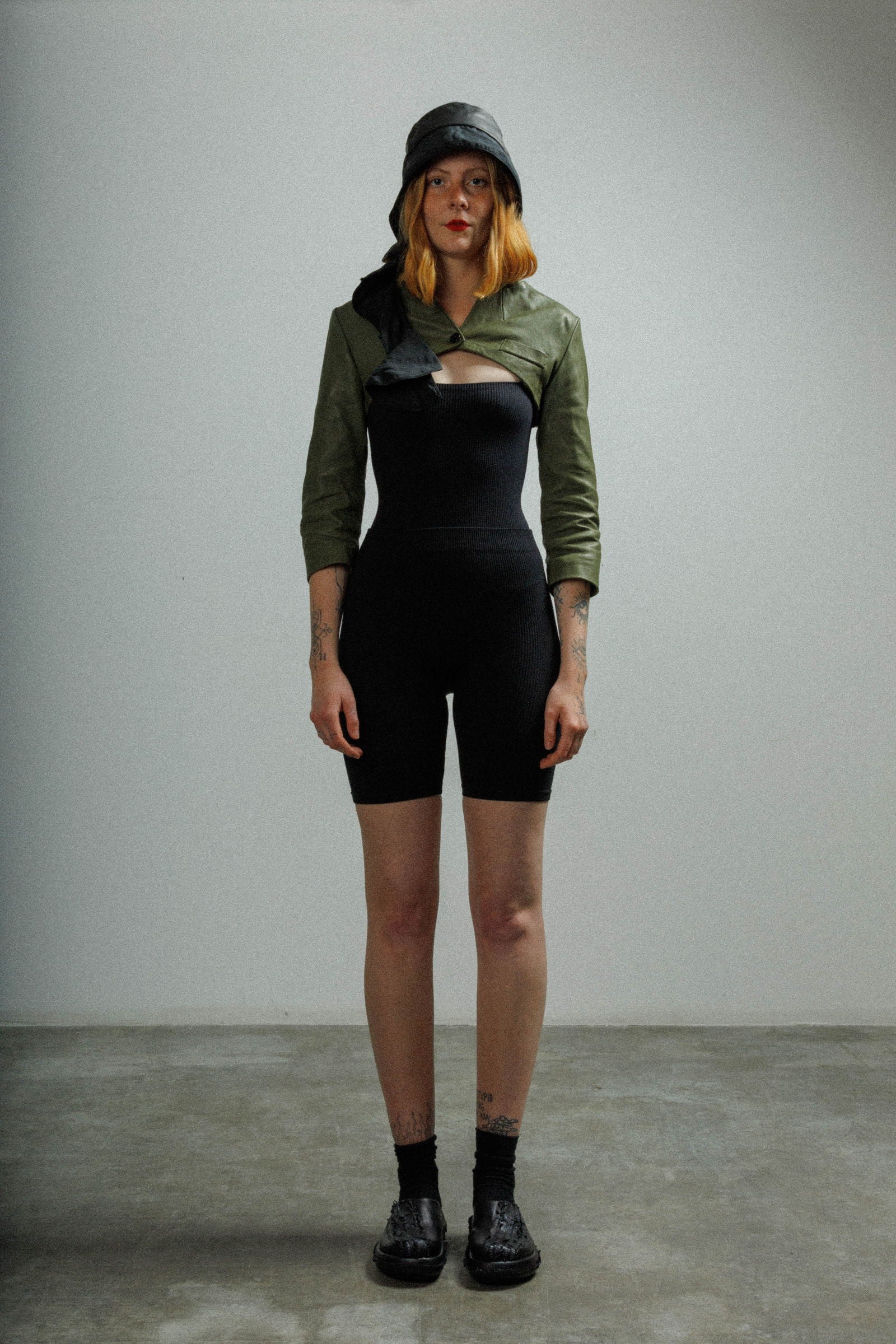 Casaco cropped em pele MUT ESTRELLASHAWLL Verde - 57-SHAWLL-10