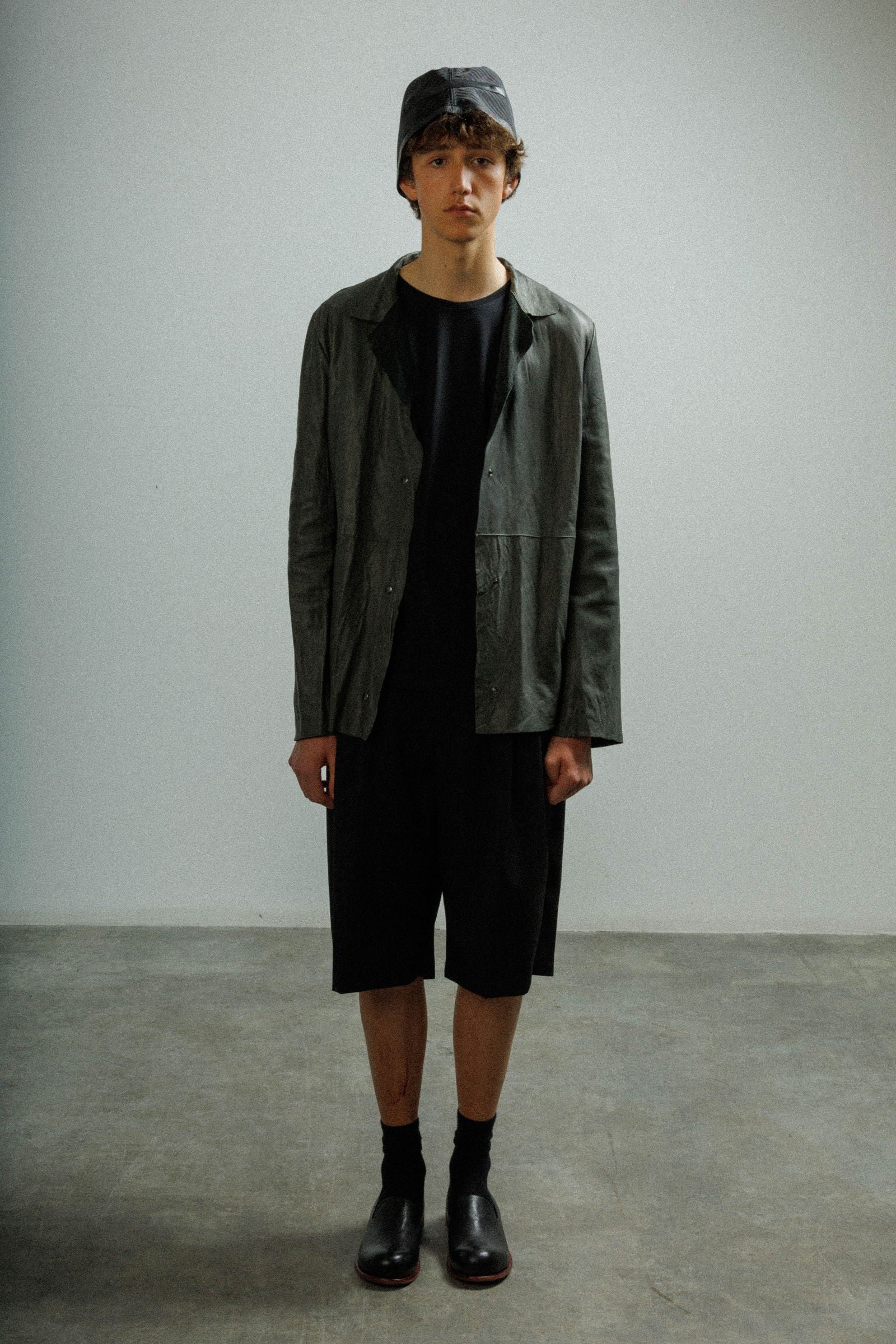 Blusão em pele MUT SANDSHORT Cinza - 57-SHORT-08