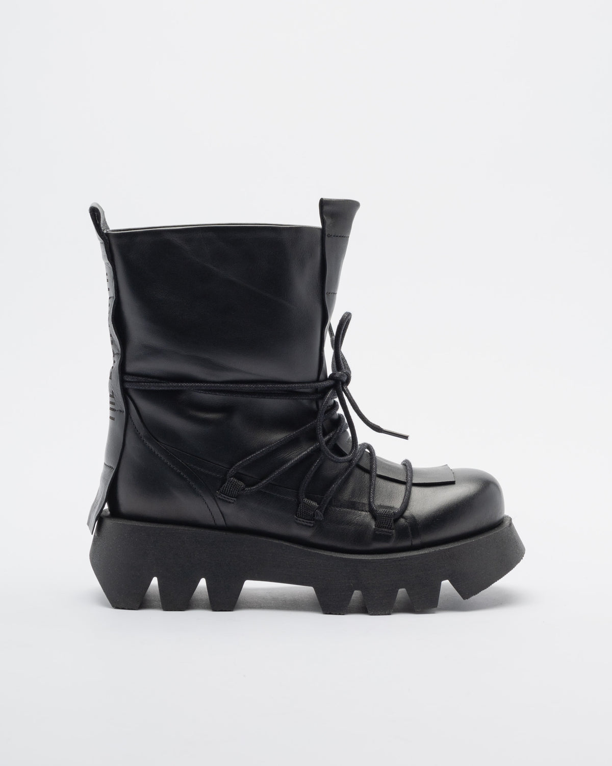The Lab.yrinth 9972 Black Boots