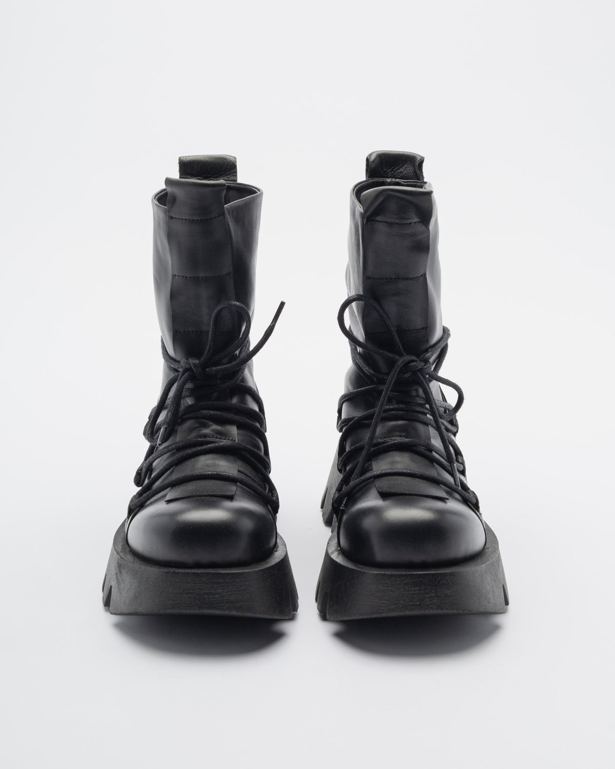 The Lab.yrinth 9972 Black Boots