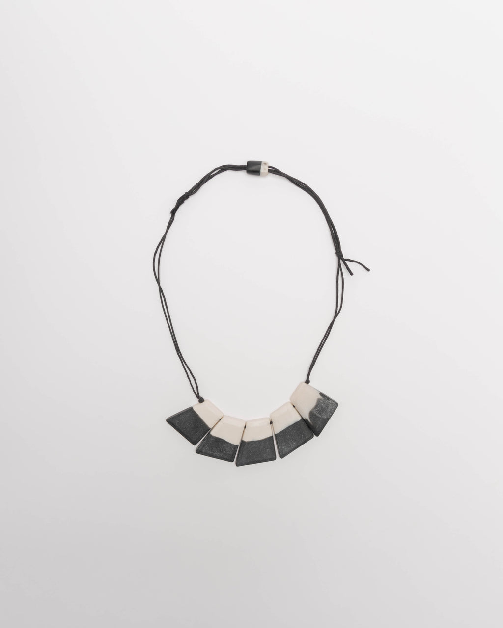 Colar Nu K2419003 Preto - 79-19003-01