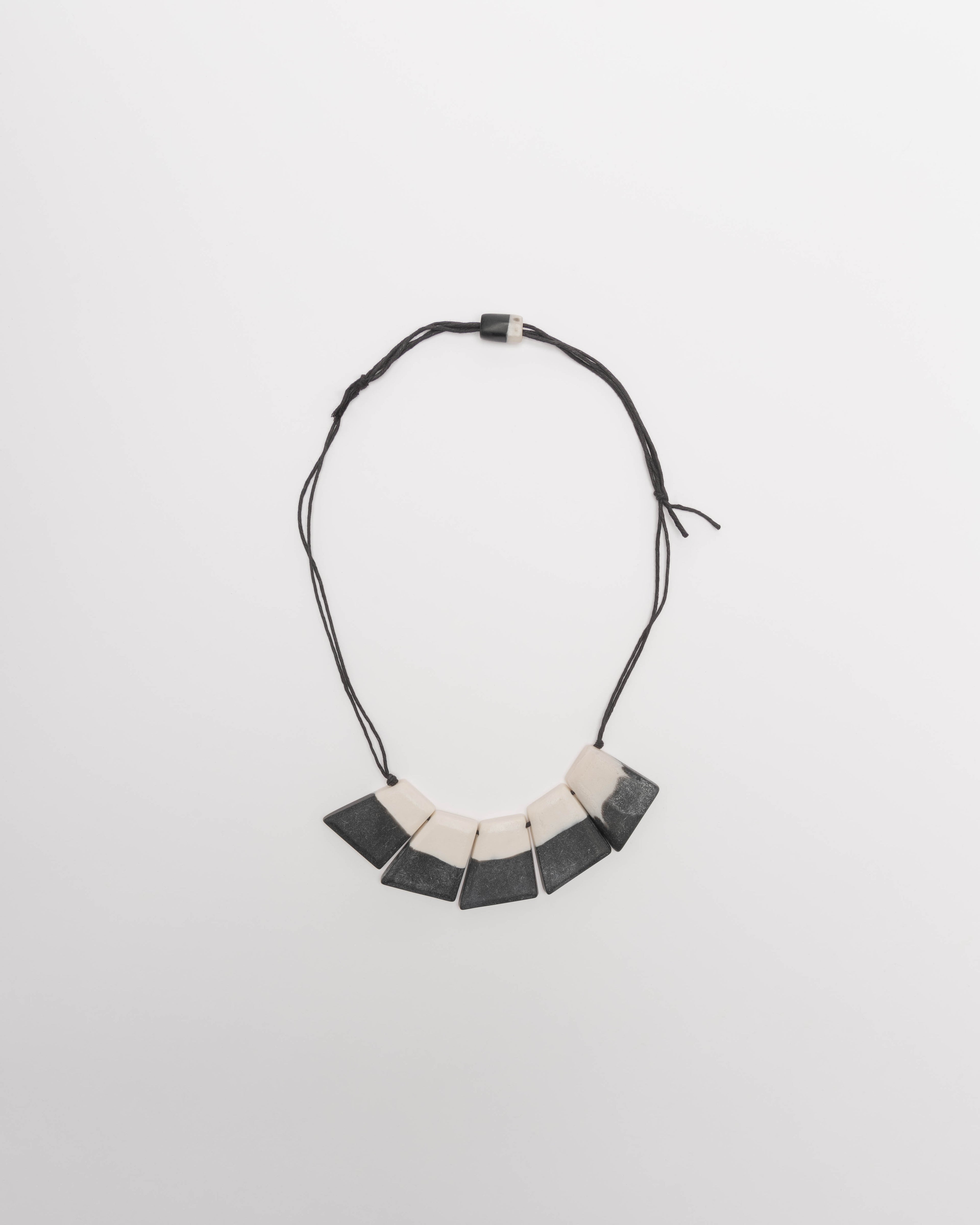 Colar Nu K2419003 Preto - 79-19003-01