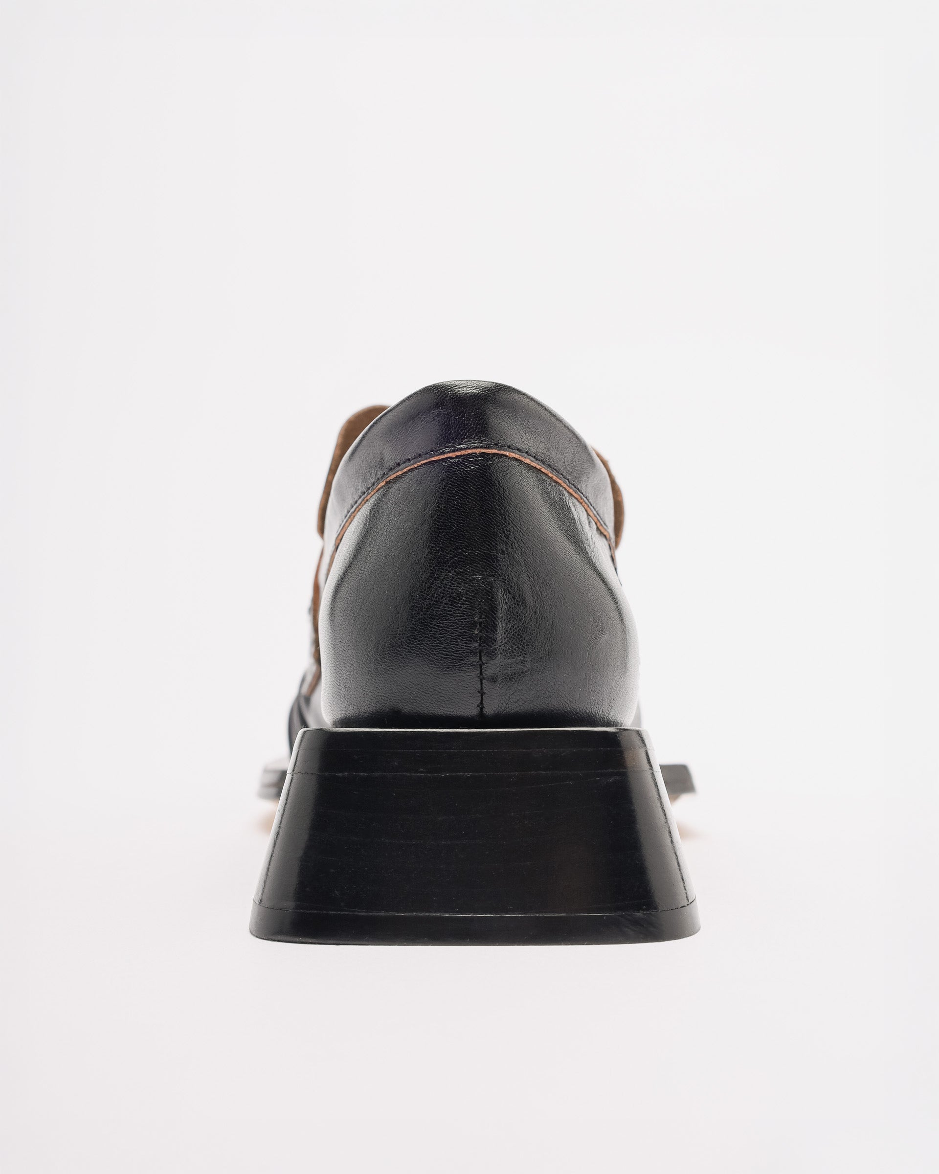 Loafers Miista AIRI Preto - 80-AIRI-01