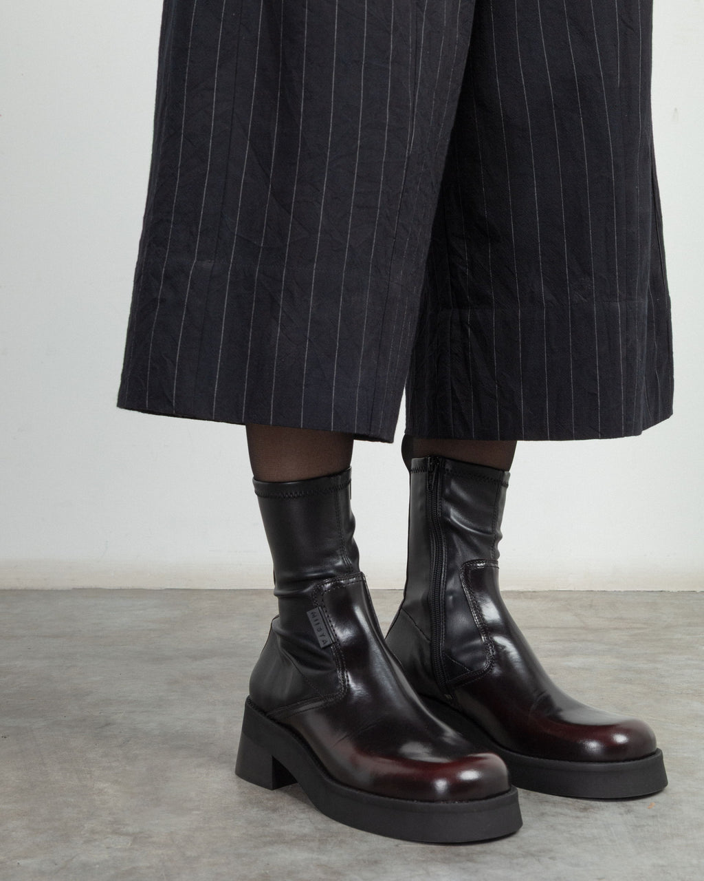 Botins E8 by Miista OLIANA Bordô - 80-OLIANA-06