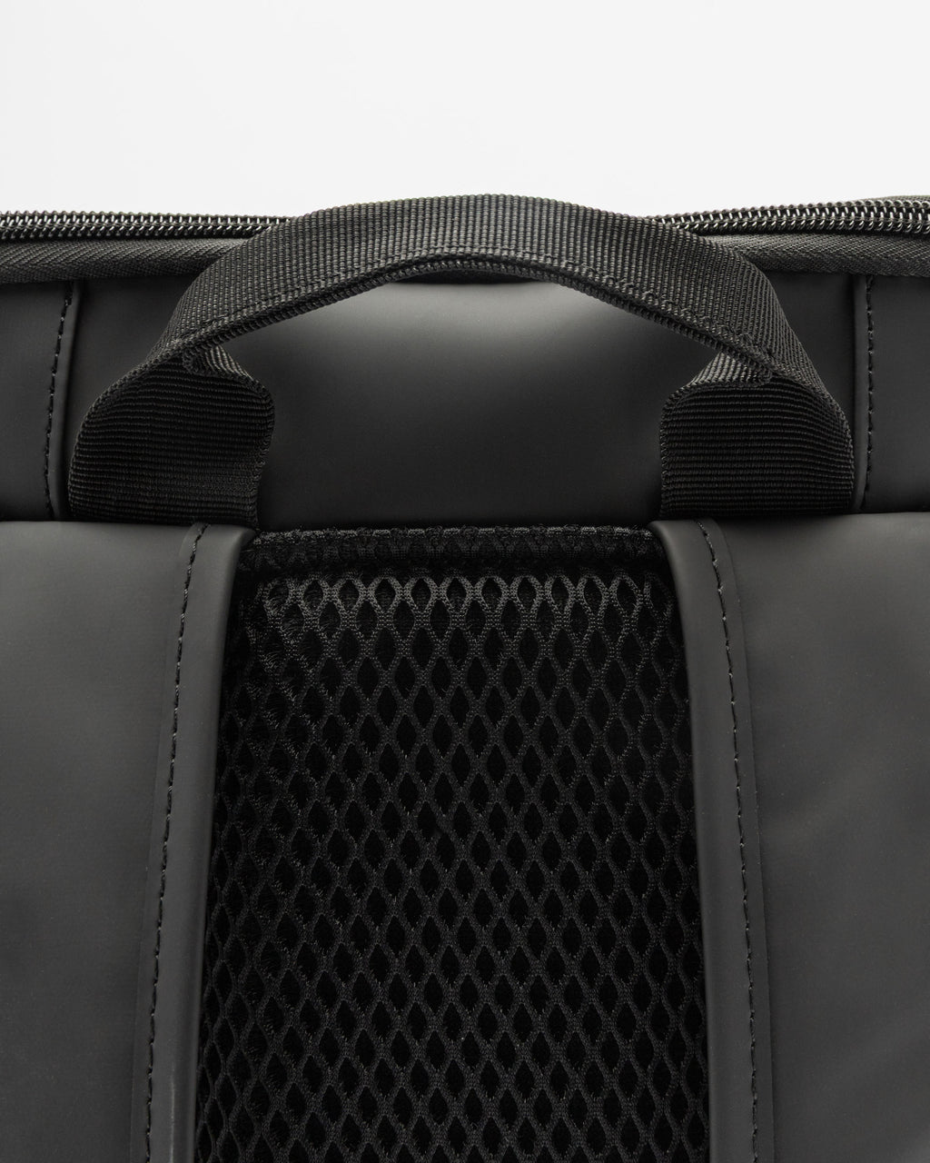 Mochila Rains TrailCargoBackpackW3 Preto - 86-14330-01