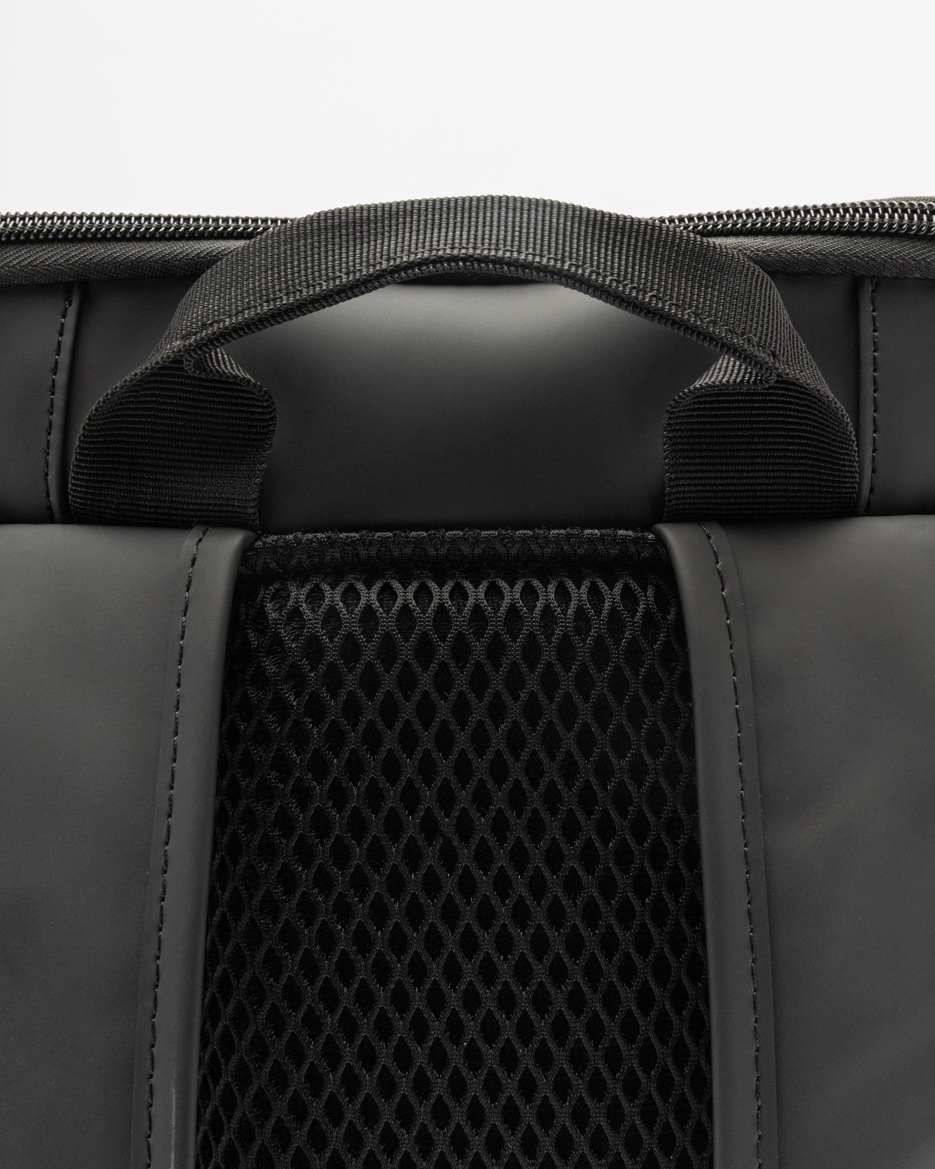 Mochila Rains TrailCargoBackpackW3 Preto - 86-14330-01