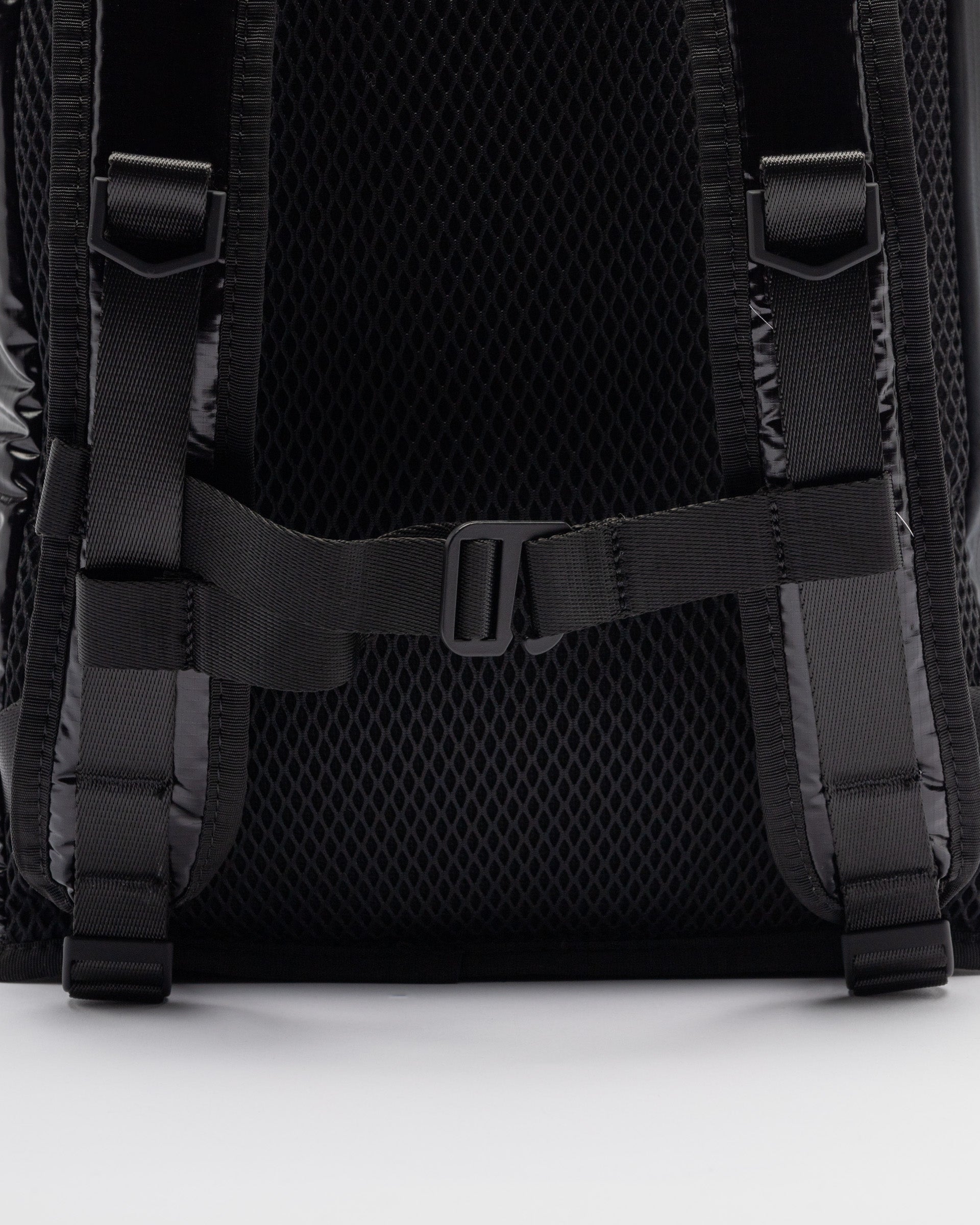 Mochila Rains SibuRolltopRucksackW2 Preto - 86-14770-01